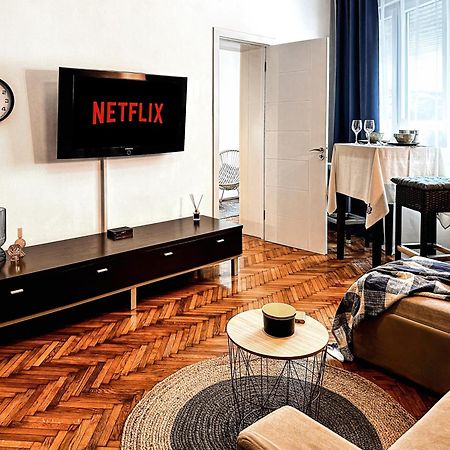 Insta-Apt Old Town Central Park Renovated Belgrado Esterno foto